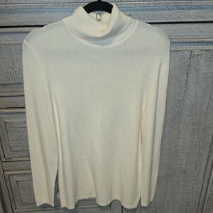 Anne Klein Cream Turtleneck Sweater